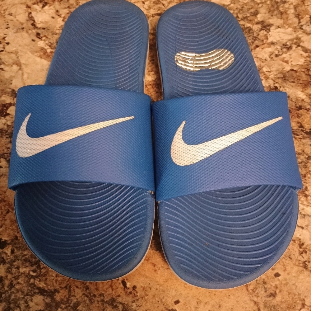Nike Blue Slide Sandals Slides Gray Blue 6 Boys - Picture 2 of 8